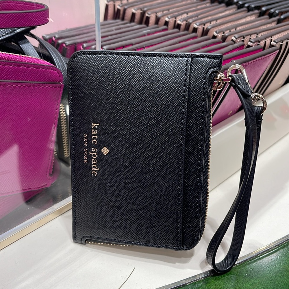 Kate Spade Schuyler Small Card Holder Wristlet
Black 
NWT - Picture 2 of 16